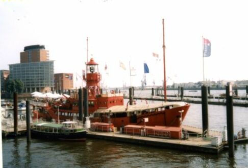 f_b_2002_hh_003.jpg