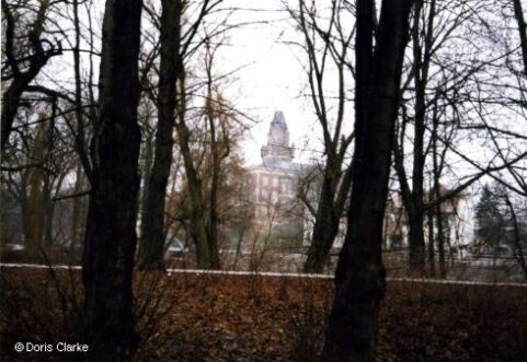 f_x_1999_cb_001.jpg